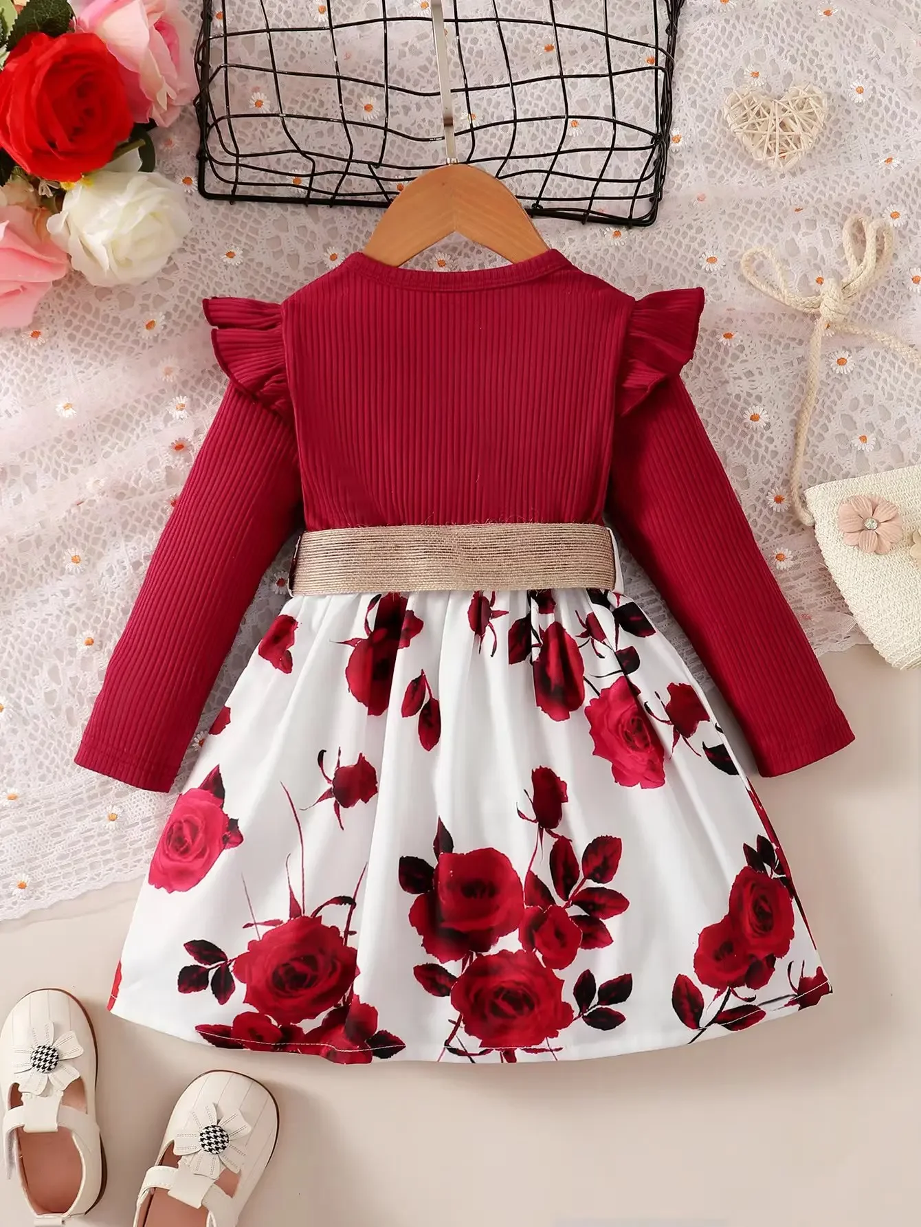 Vestido floral rojo con cinturón – Manga larga para niña - imagen 3