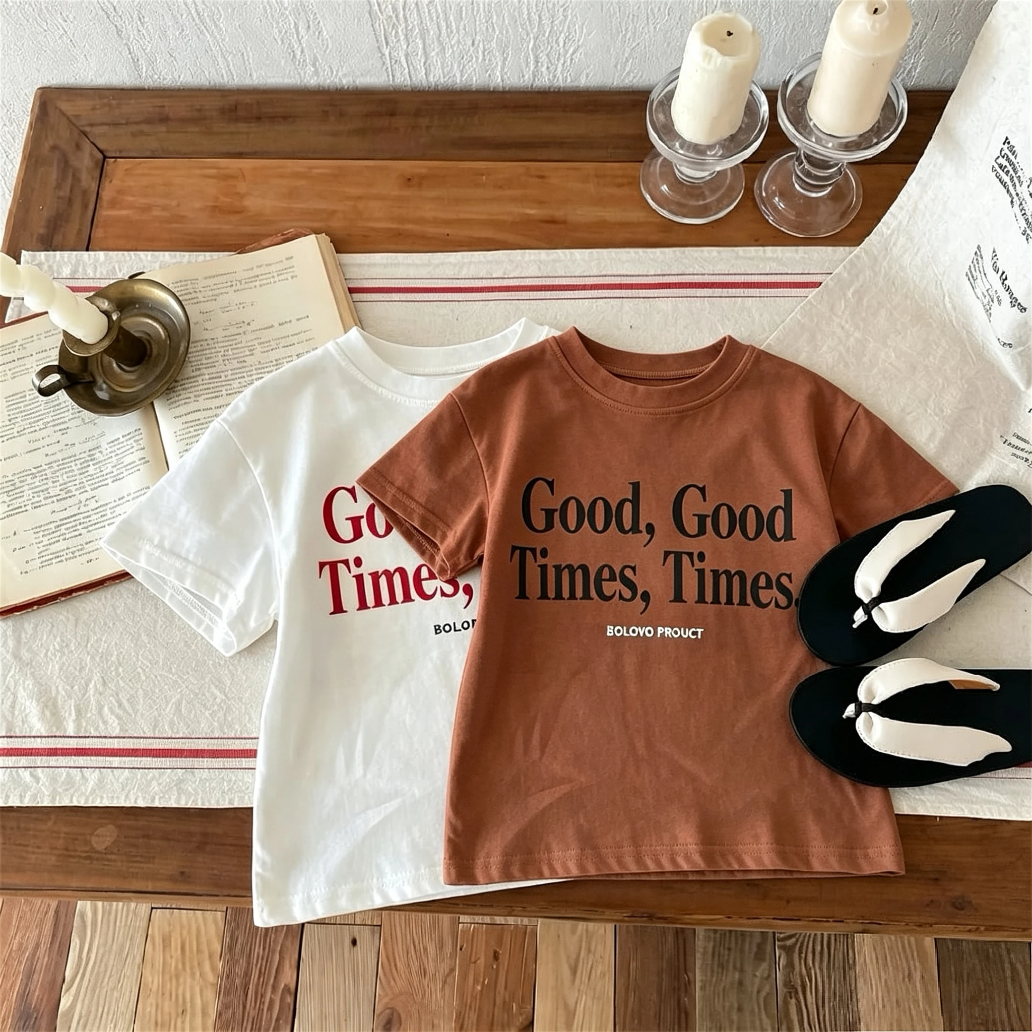 Camiseta niño con estampado de letras y cuello redondo - imagen 2