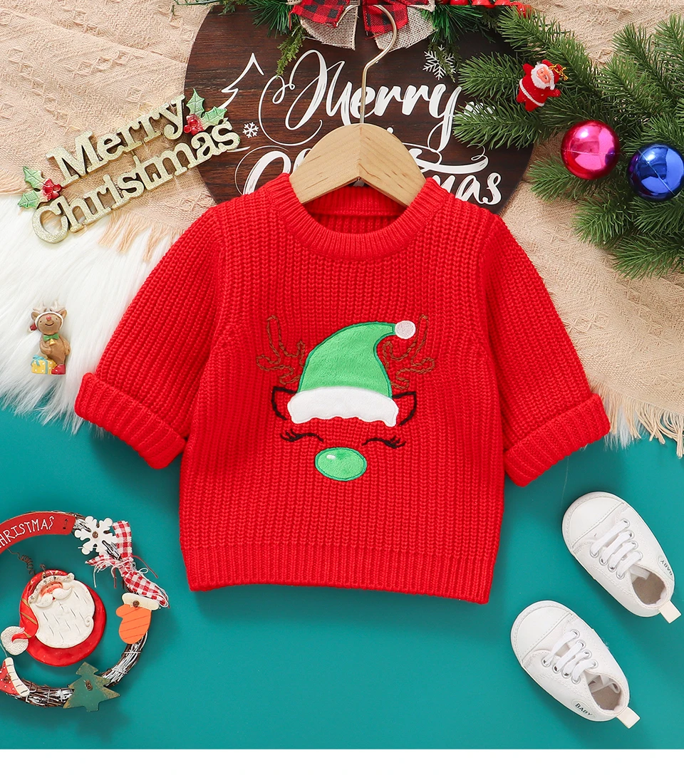 Suéter navideño rojo con cuello redondo y manga larga