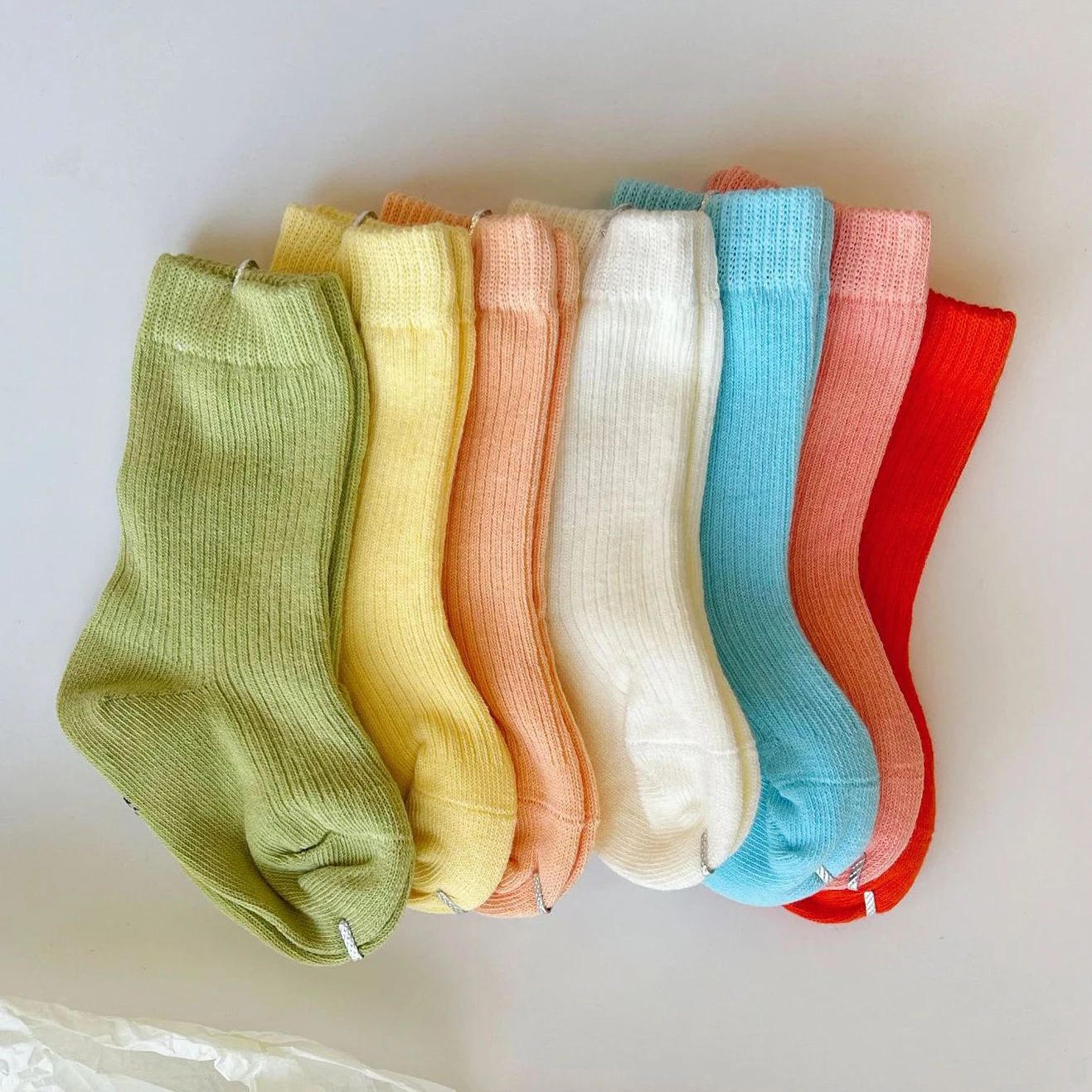 Calcetines largos de algodón para bebé – color caramelo