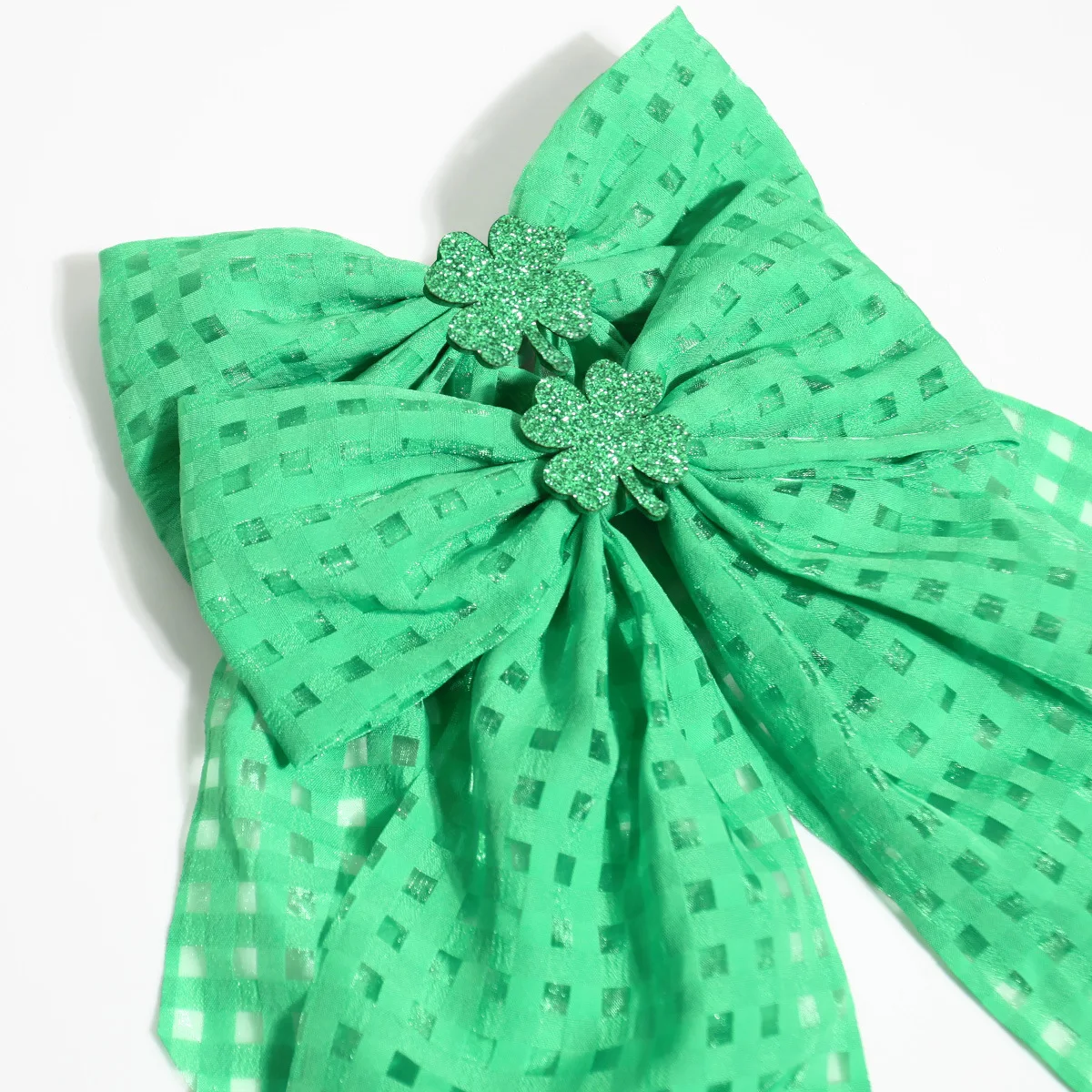Detalle del clip de resorte verde
