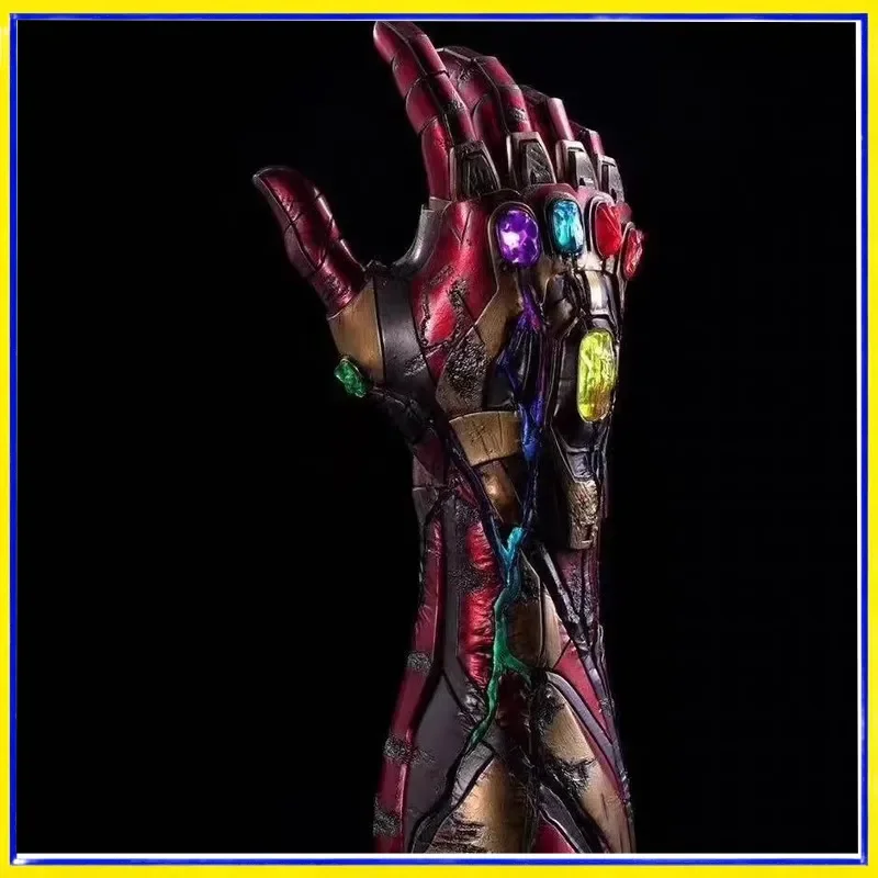 Figura de acción Thanos con Guantelete del Infinito iluminado - imagen 2