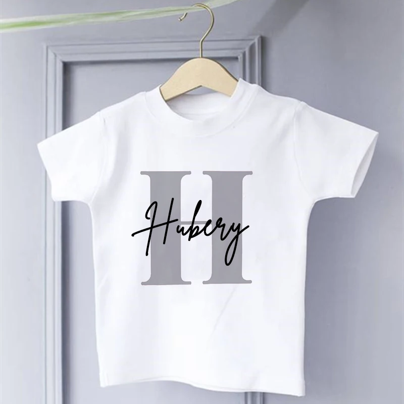 Camiseta personalizada con inicial para niño – Algodón de verano - imagen 4