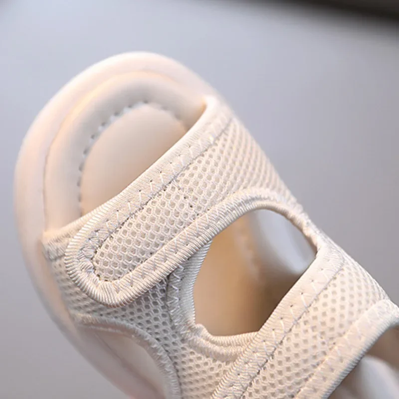 Sandalias transpirables para bebés de verano – Blancas y cómodas - imagen 4