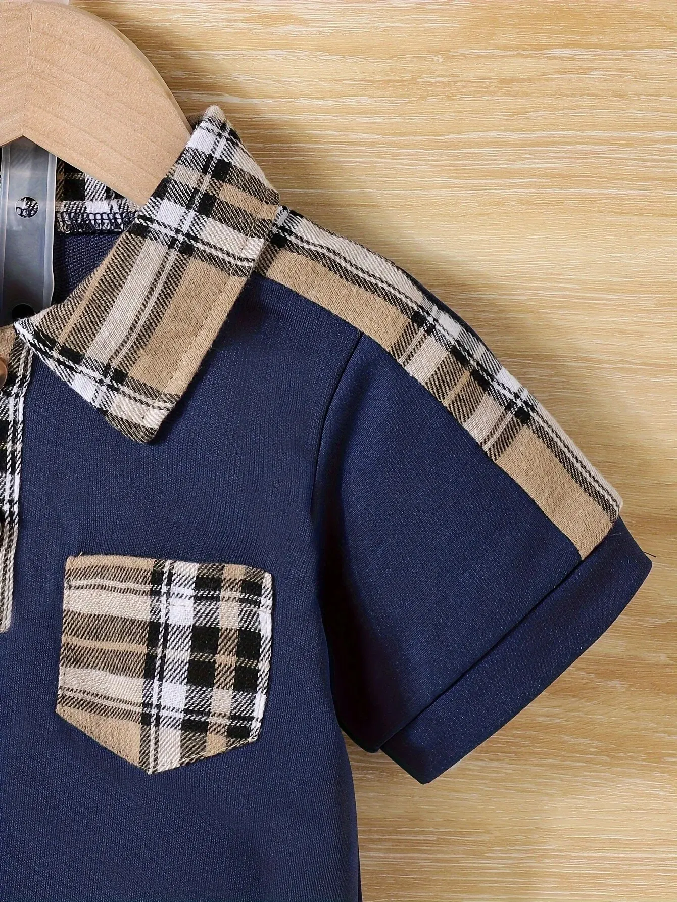 Conjunto bebé niño verano cuadros y pantalón corto casual - imagen 2