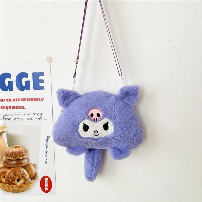 Mochila de peluche Kuromi Sanrio con estilo anime kawaii