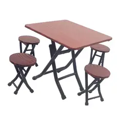 Muebles cocina en miniatura para casas de muñecas: mesas y sillas