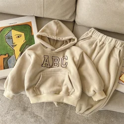Traje acolchado grueso para niños otoño e invierno de ocio unisex