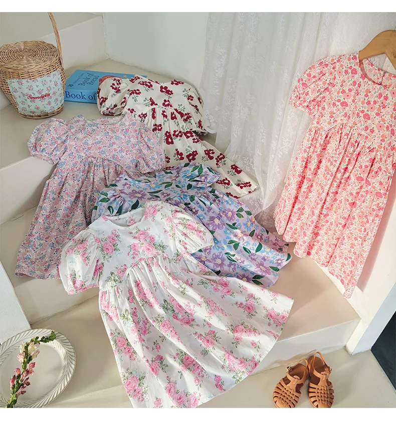 Vestido floral plisado de manga corta para niña - imagen 2