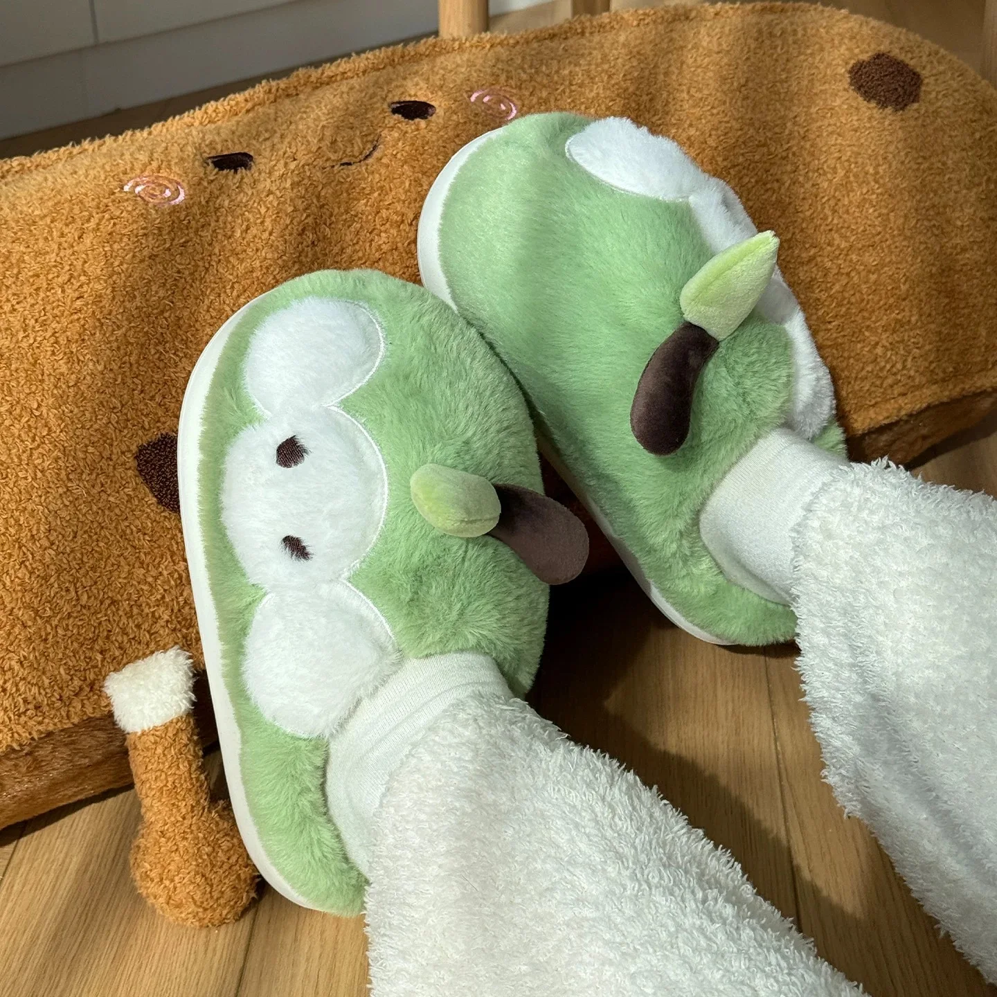 Zapatillas de casa de felpa con diseño de fruta para mujer - imagen 4