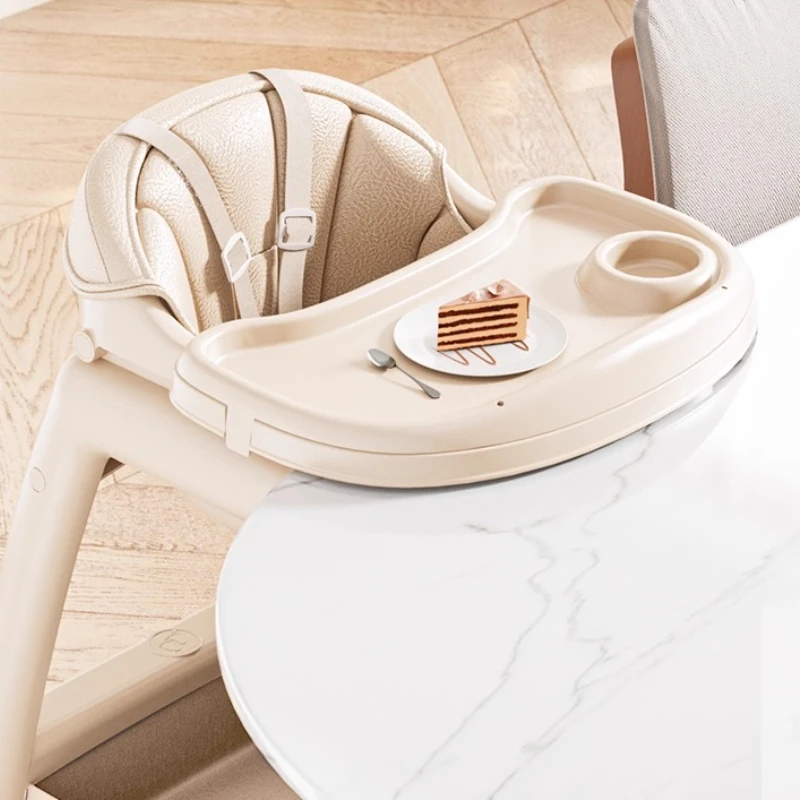 Silla alta ajustable con base antideslizante para bebé en restaurante - imagen 2