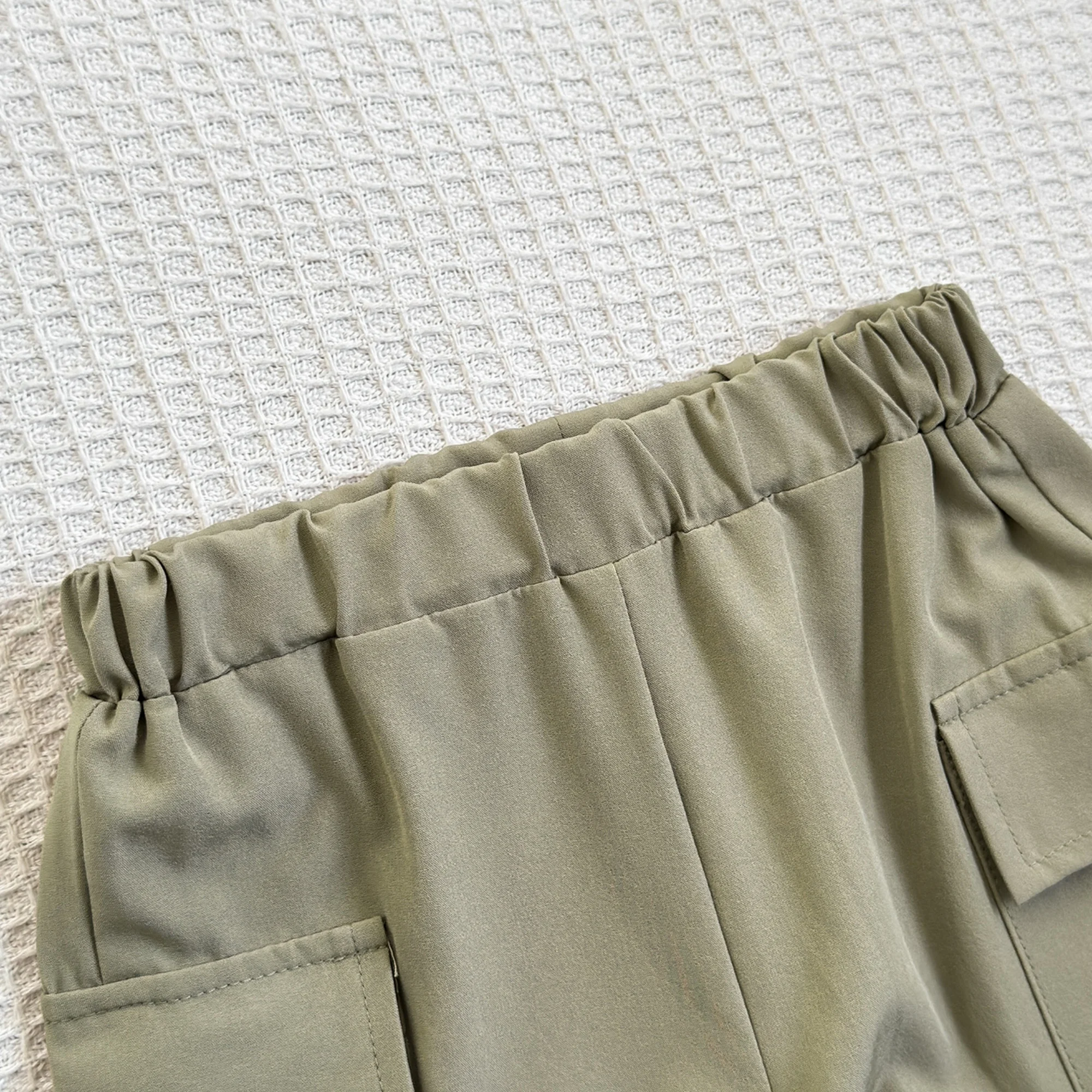 Conjunto bebé polo bloques de color y pantalón corto cargo - imagen 4