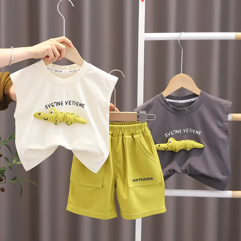 Conjunto veraniego de bebé niña: chaleco sin mangas y pantalón corto - imagen 5