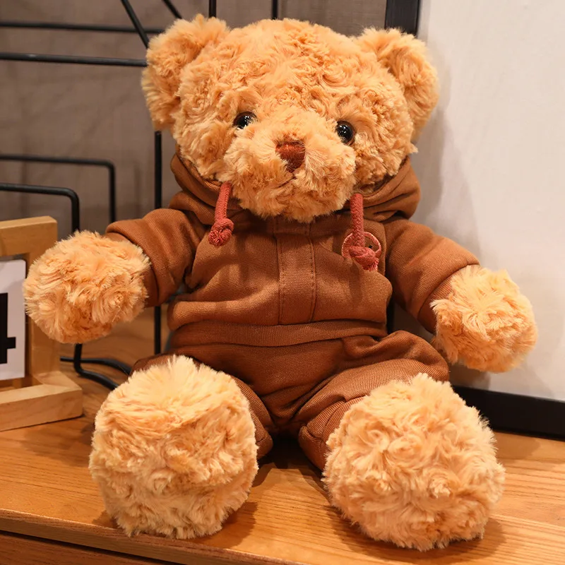 Oso de peluche en diferentes posiciones