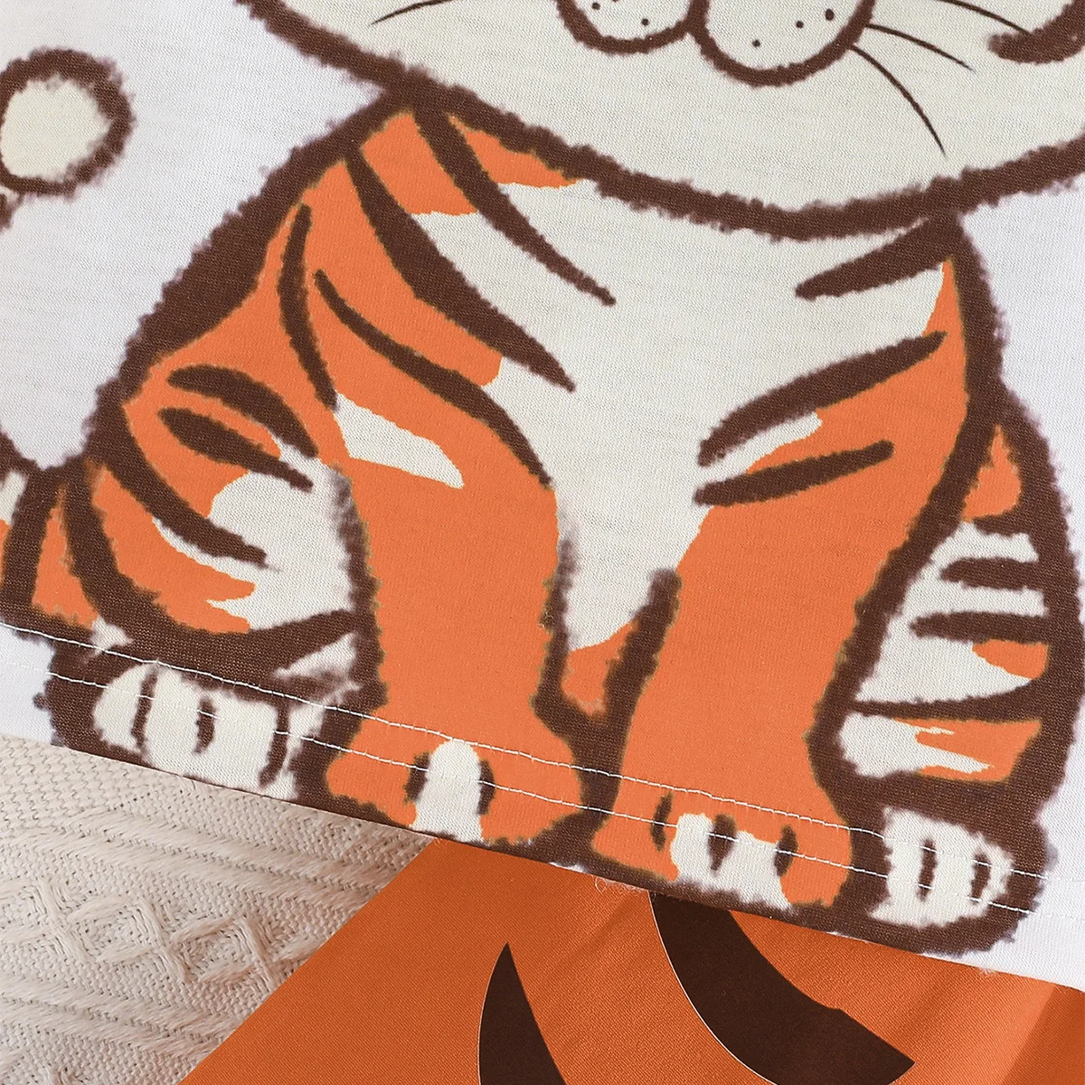Conjunto verano para niño con camiseta estampada y pantalón corto - imagen 4