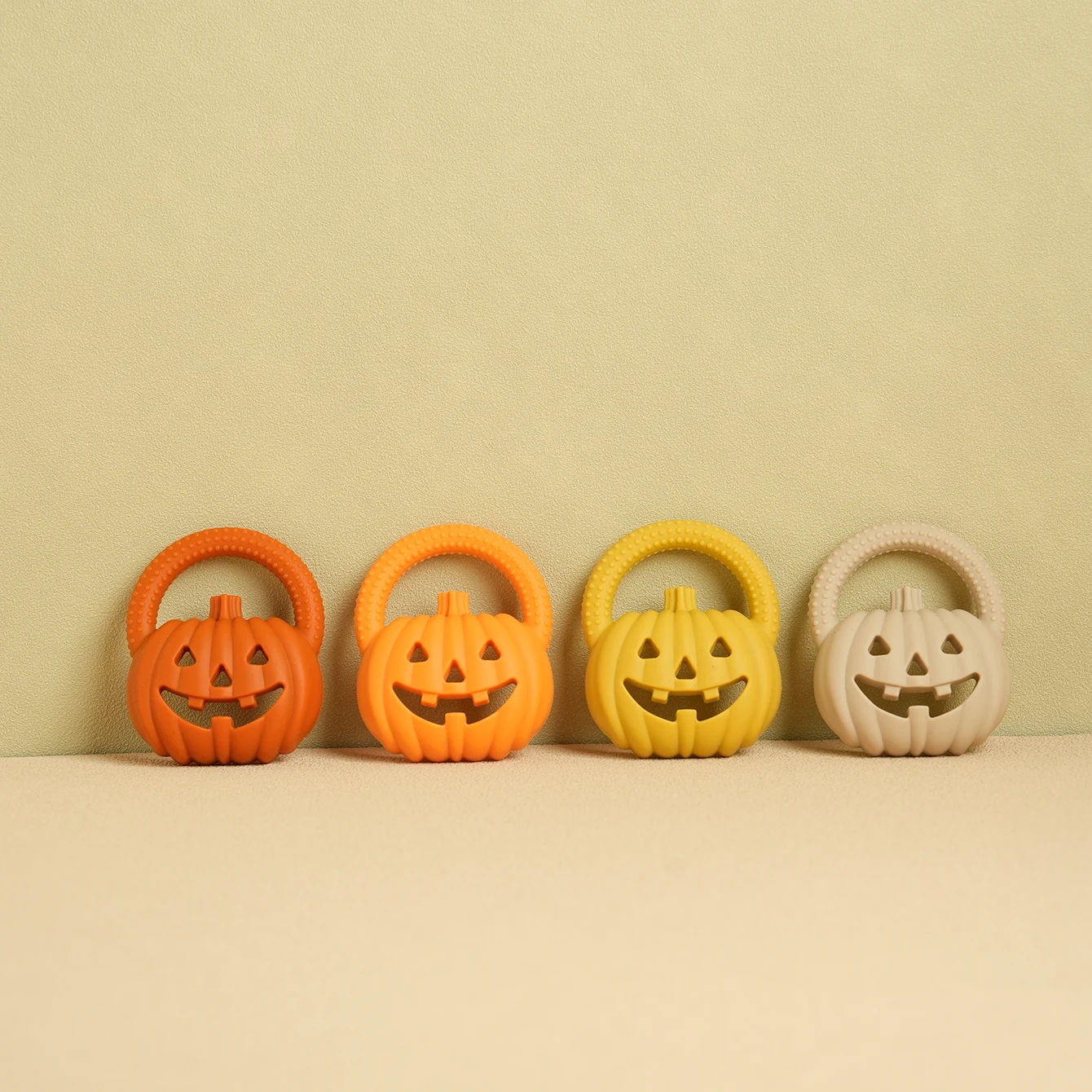 Mordedor de calabaza en silicona para la dentición infantil - imagen 4
