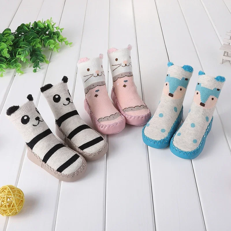 Zapatillas de bebé de invierno con dibujos de animales y suela antideslizante - imagen 4