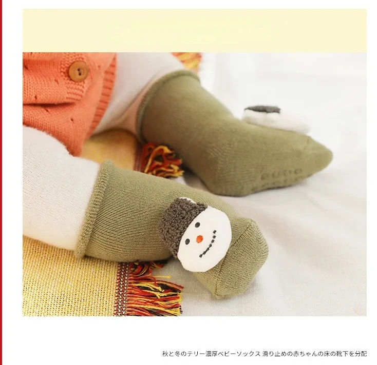 Calcetines de invierno gruesos con dibujo antideslizante para bebé - imagen 3