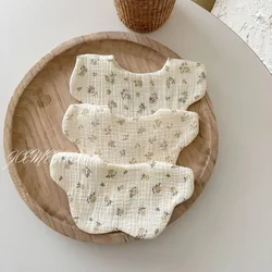 Baberos de algodón estilo coreano para bebé con dibujos de toalla
