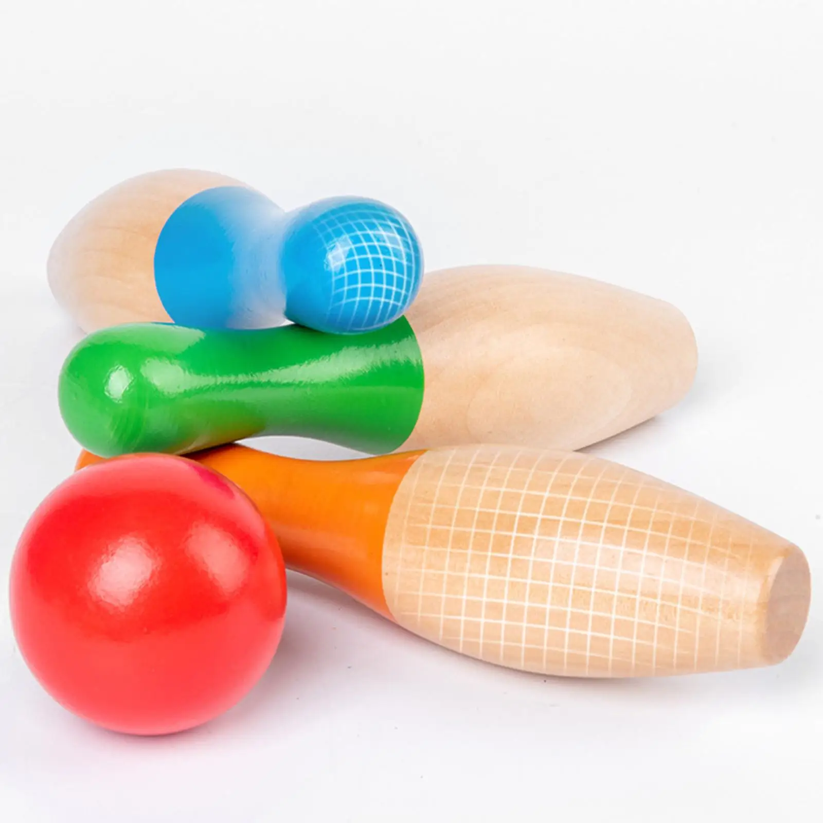 Juego de bolos en madera infantil con bolas y pinos para patio