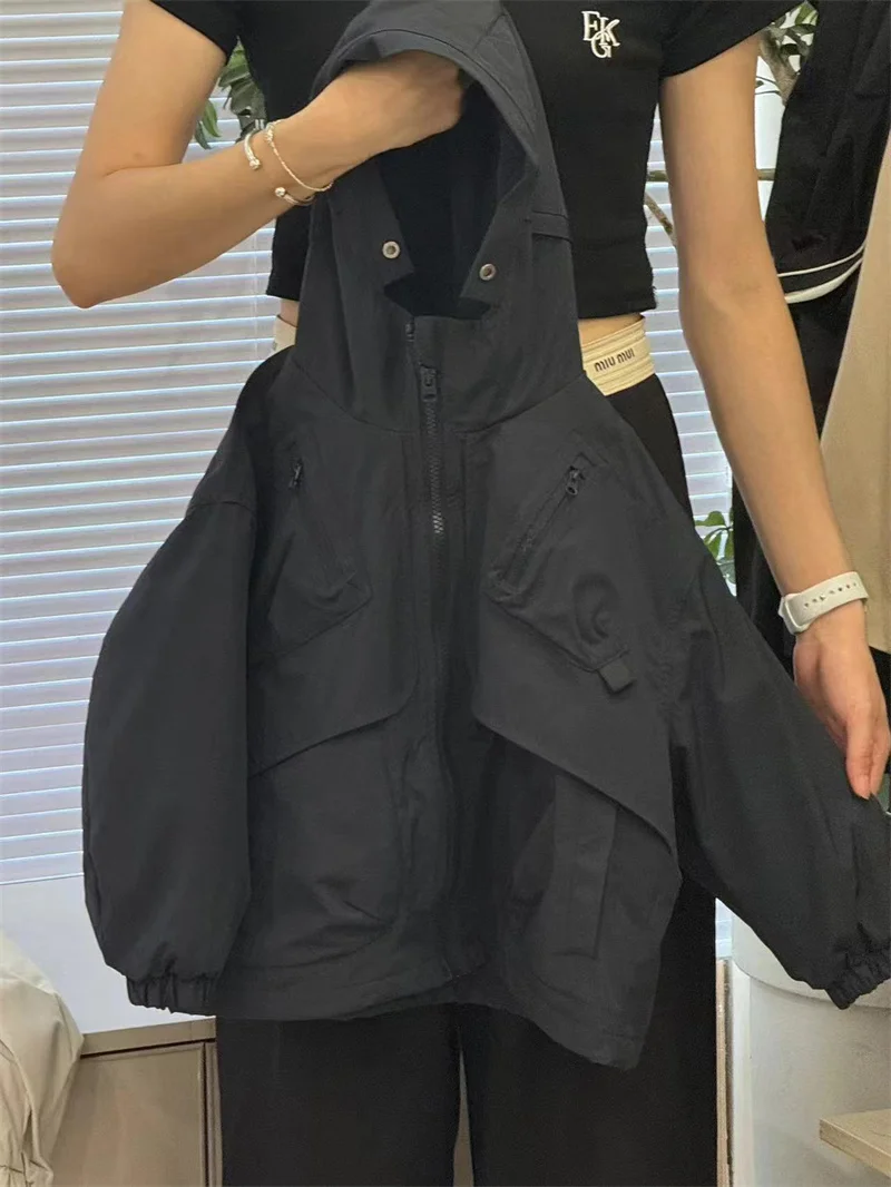 Parkas cálidas con capucha y acabado acolchado