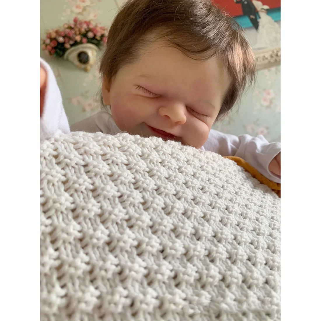 Bebe Alisha - Muñeca Reborn realista terminada, rostro sonriente - imagen 4