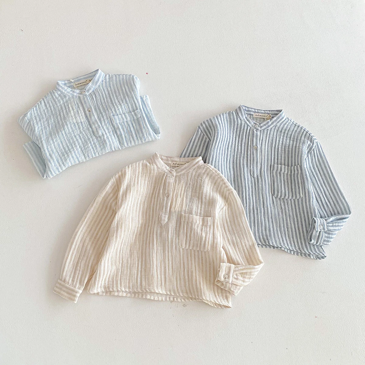 Camisa infantil de lino y algodón a rayas con bolsillo Henley - imagen 2