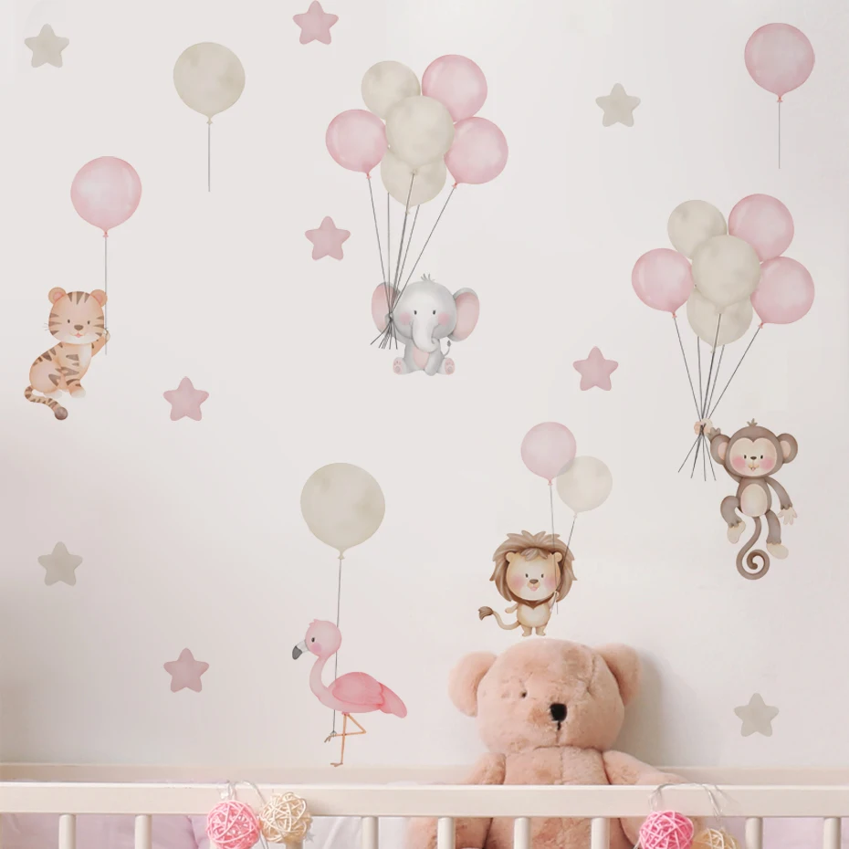 Murales de animales y planetas para habitación infantil