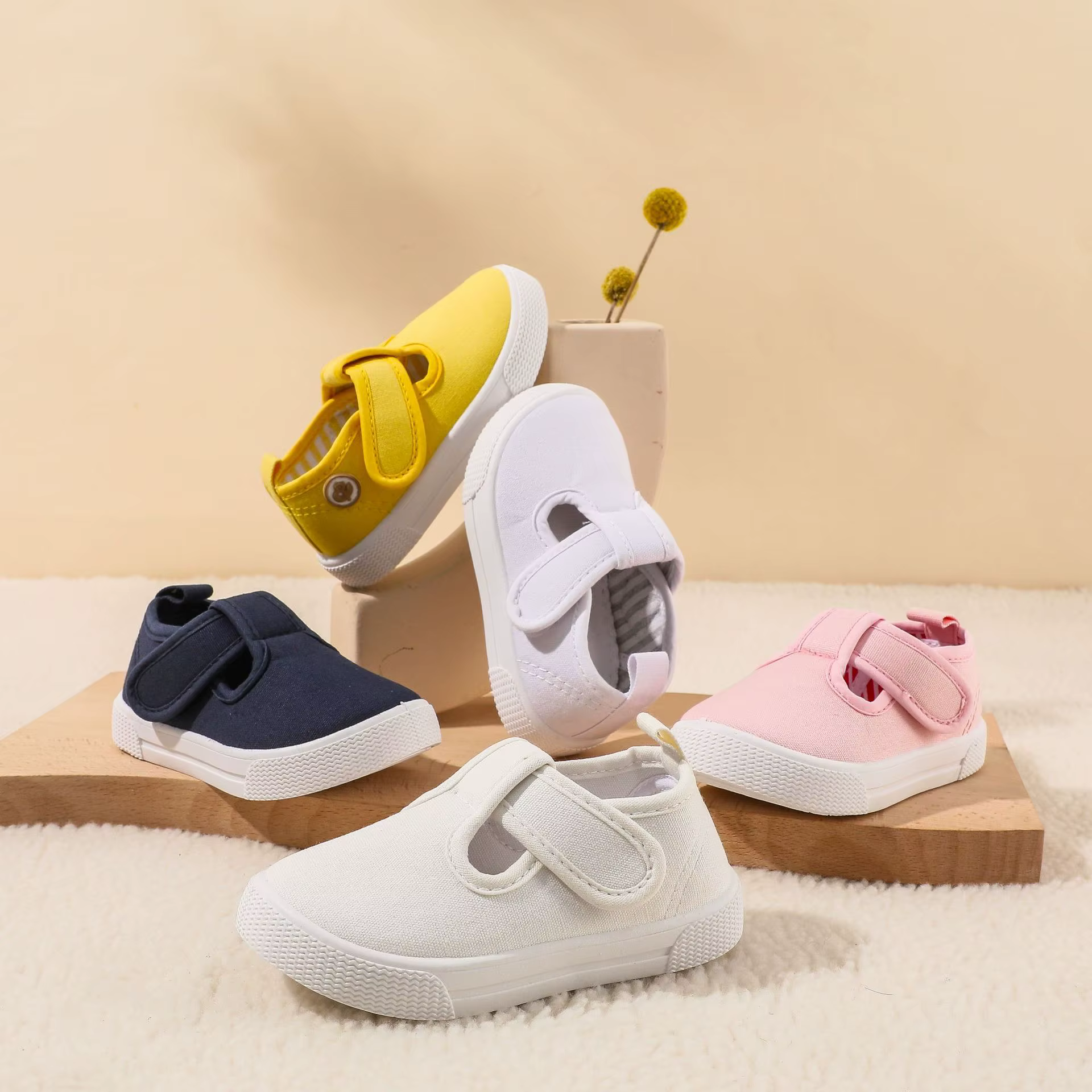 Zapatillas coreanas de lona en beige
