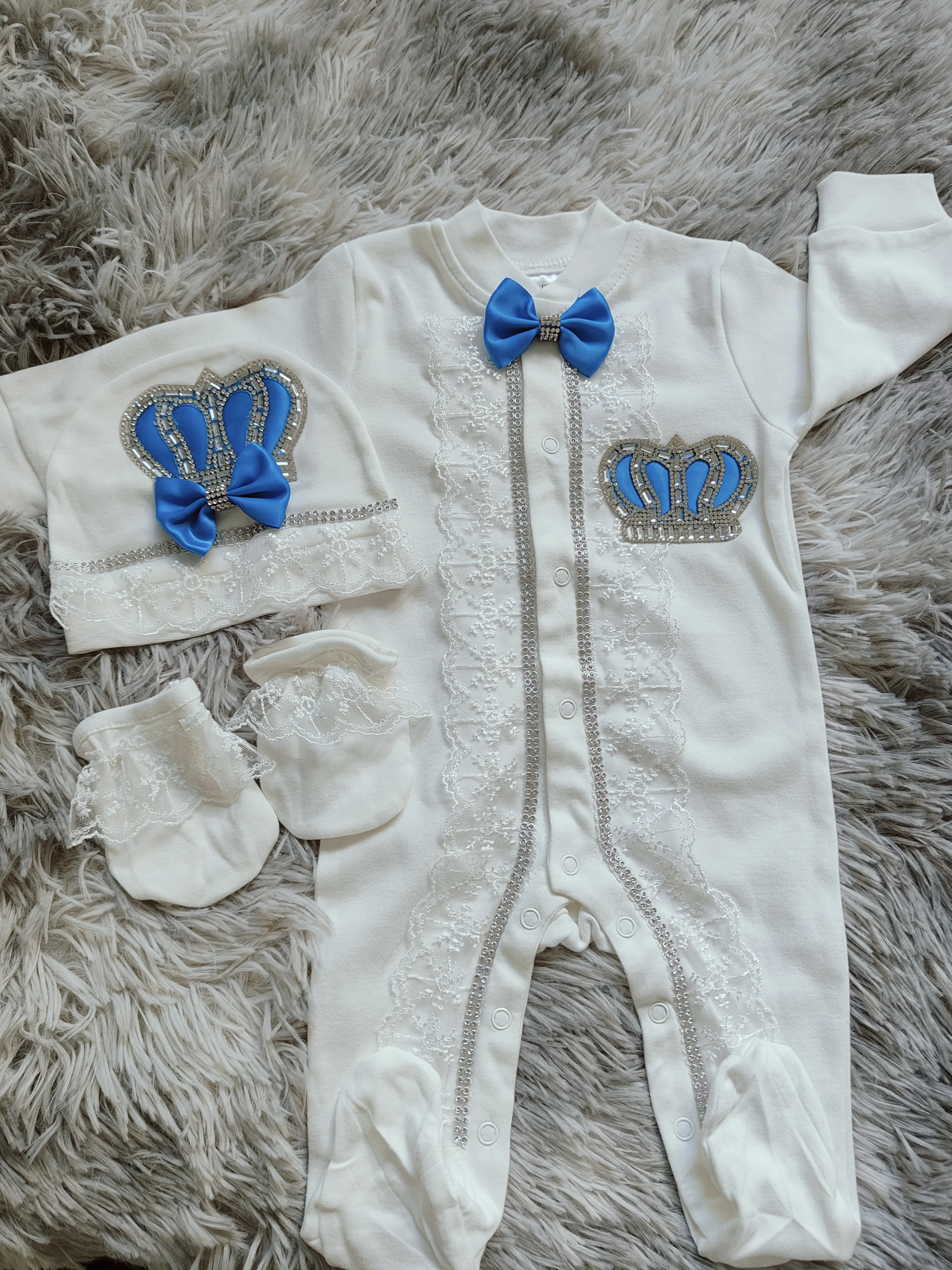 Traje de bautizo para bebé con encaje, gorro y manoplas unisex - imagen 3