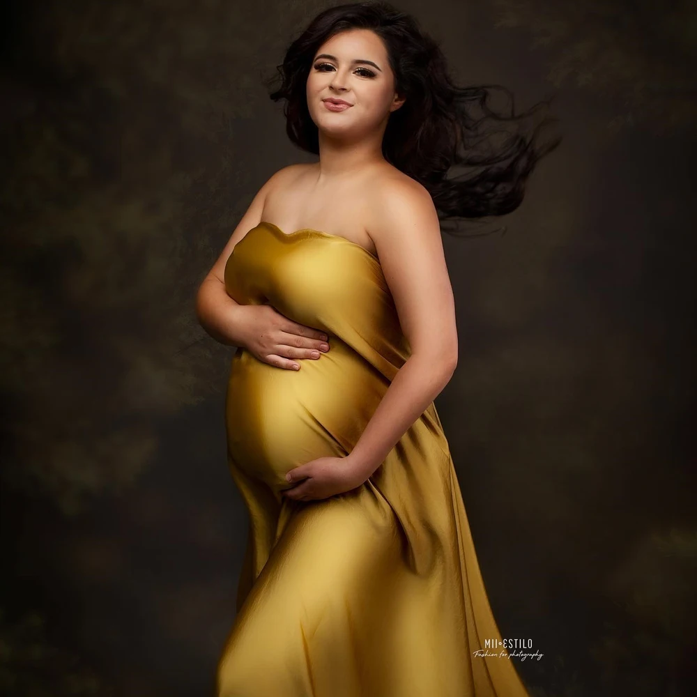 Bata de maternidad satén para sesiones fotográficas en estudio - imagen 5