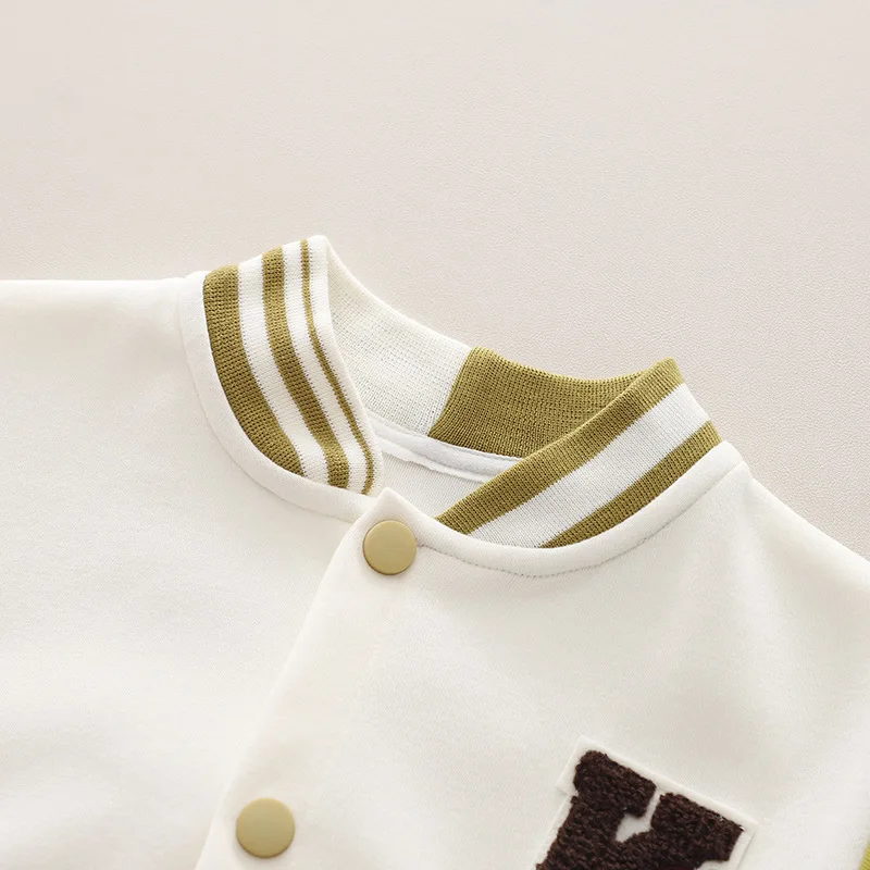 Conjunto infantil de béisbol