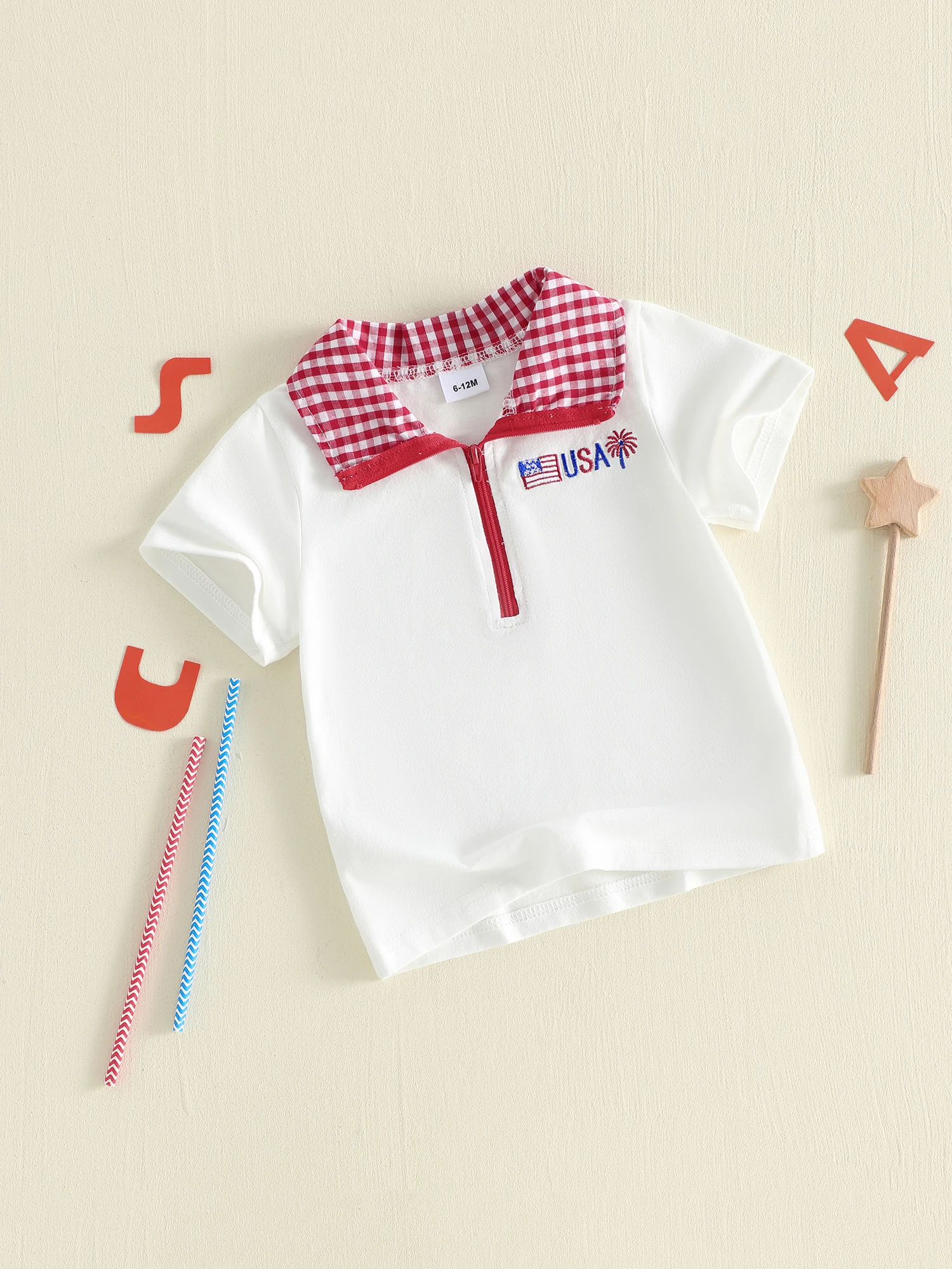 Camiseta infantil patriótica con cierre en el cuello