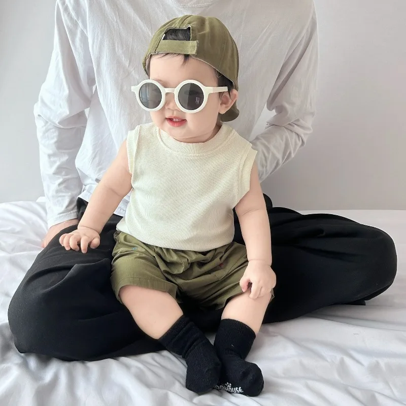 Conjunto de bebé sin mangas transpirable con pantalón corto - imagen 4