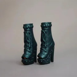 Zapatos de tacón alto para muñeca: botas y sandalias informales
