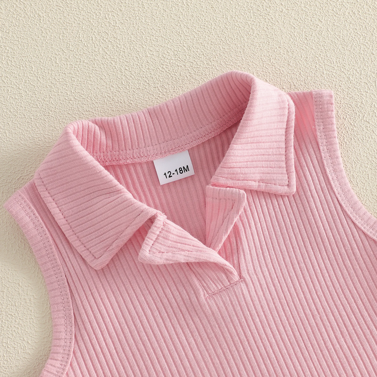 Conjunto de verano niña pequeña con camisetas sin mangas y lazo - imagen 4