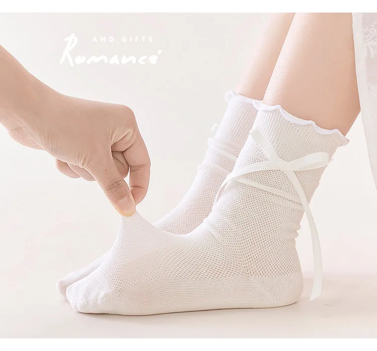 Conjunto de varios pares en blanco