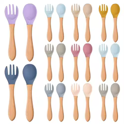 Cubiertos para bebé: cuchara y tenedor de madera con silicona sin BPA