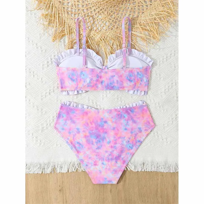 Vista frontal del conjunto de baño Tie Dye para niñas