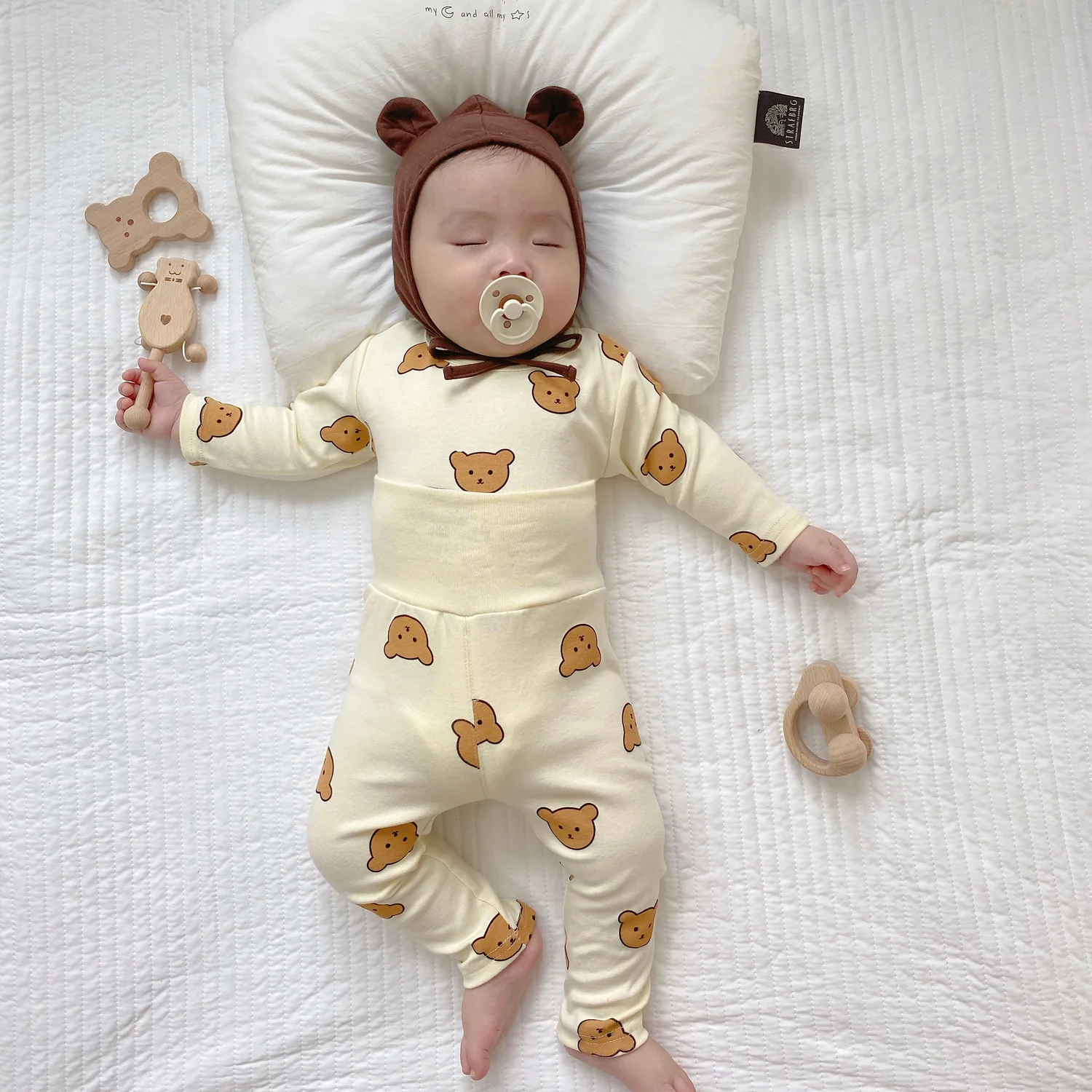 Pijama infantil de algodón con estampado de dibujos