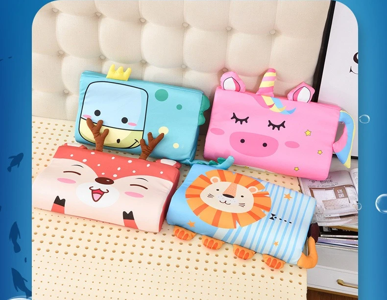 Almohada infantil con diseño animado