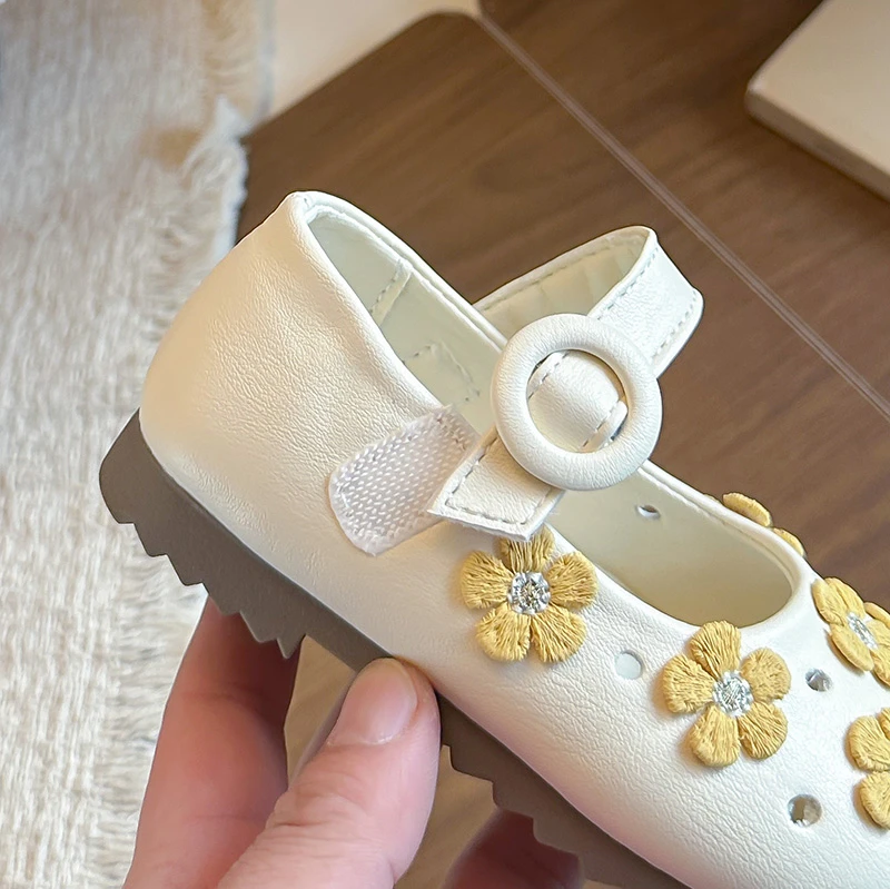 Zapatos de cuero para bebé niña: princesa floral suela flexible - imagen 3