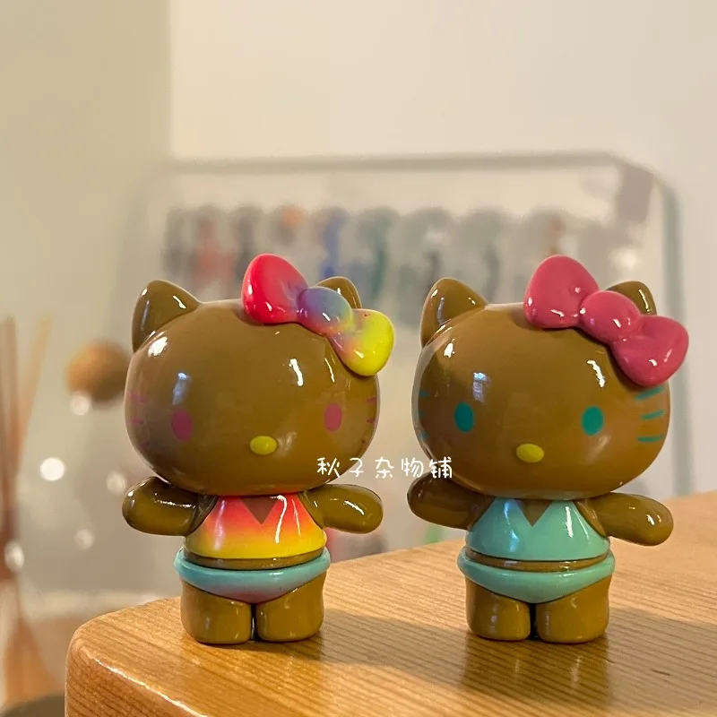 Hello Kitty figura coleccionable verano arcoíris - imagen 4