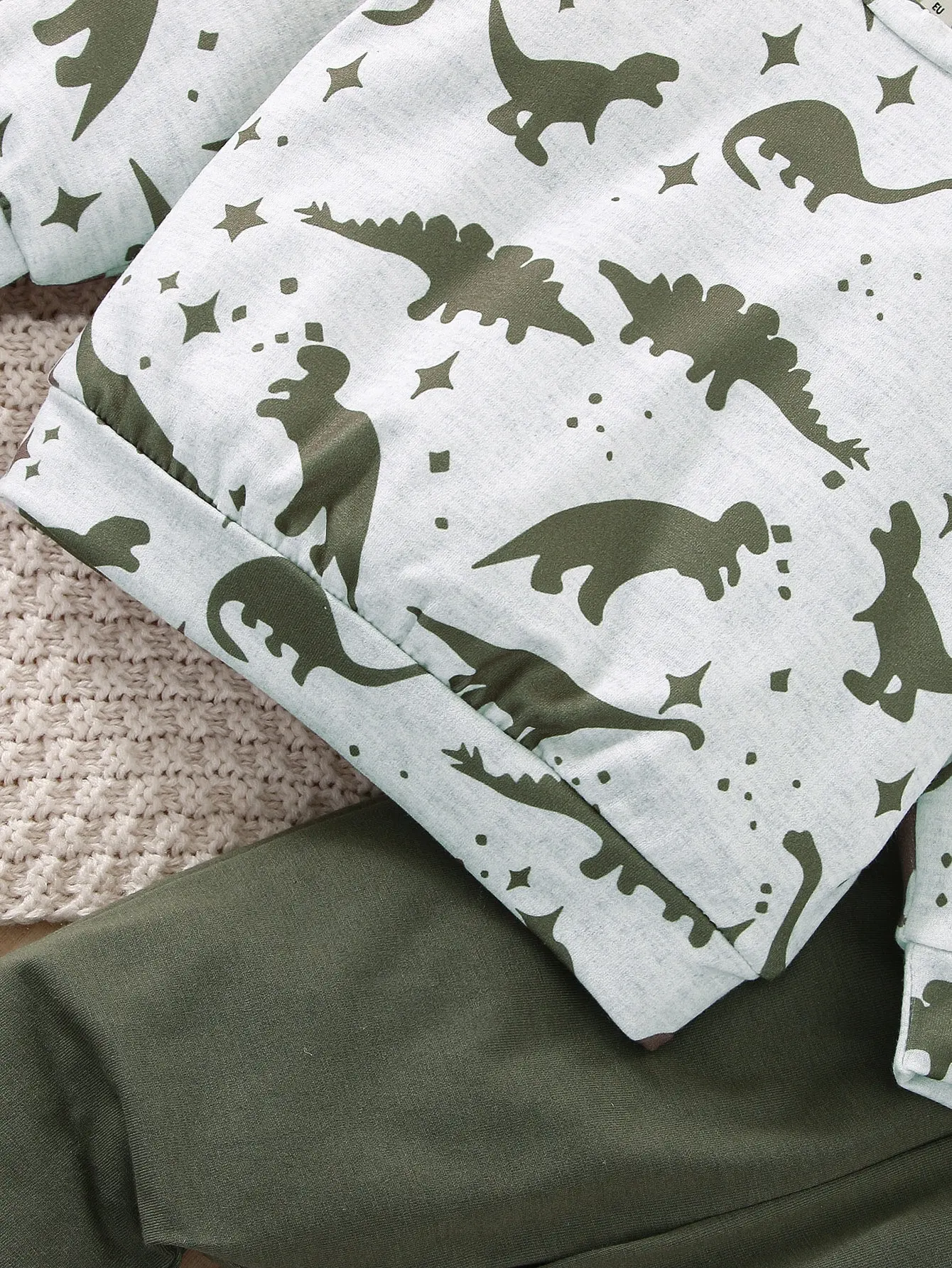 Conjunto bebé verde militar con dinosaurios - imagen 4