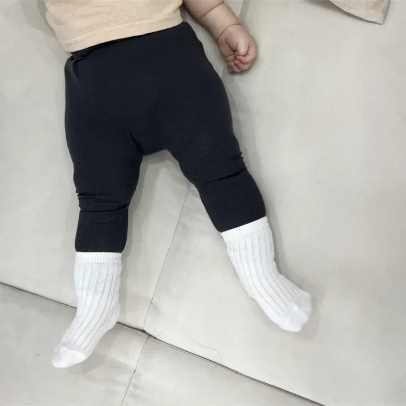 Leggings de bebé niña en algodón suave con tiras estilo primavera - imagen 3