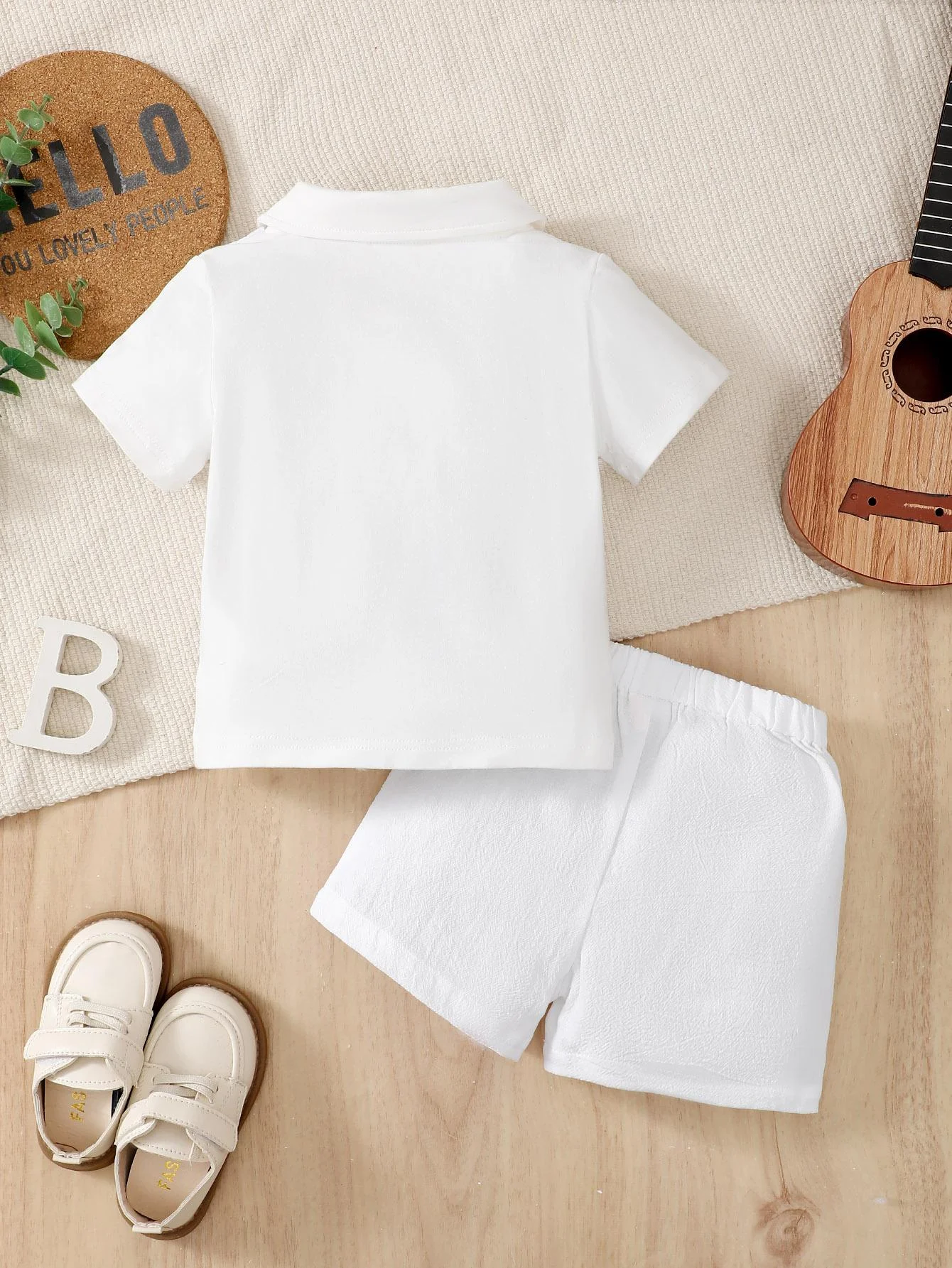 Conjunto verano bebé niño camisa manga corta y bermudas con pajarita