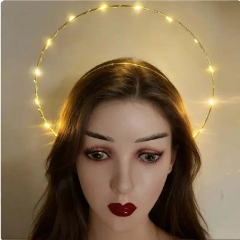 Corona iluminada en uso frontal