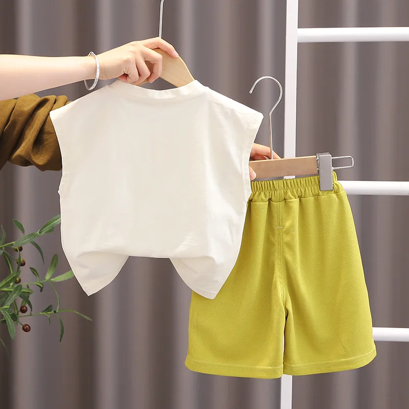 Conjunto veraniego de bebé niña: chaleco sin mangas y pantalón corto - imagen 3