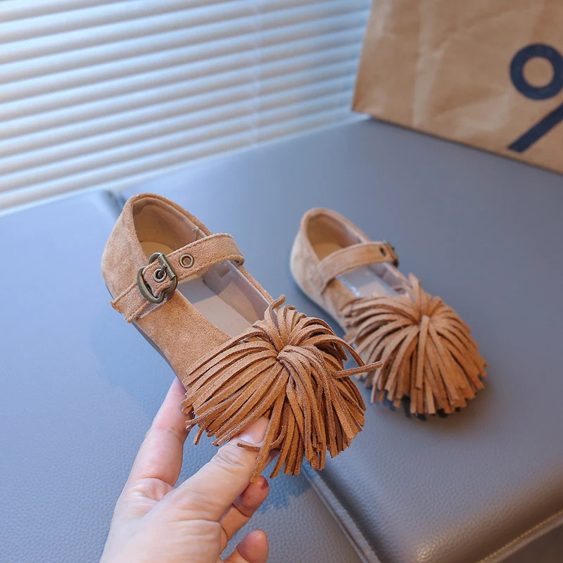 Zapatos antideslizantes tipo princesa para niña con borlas de fiesta - imagen 2