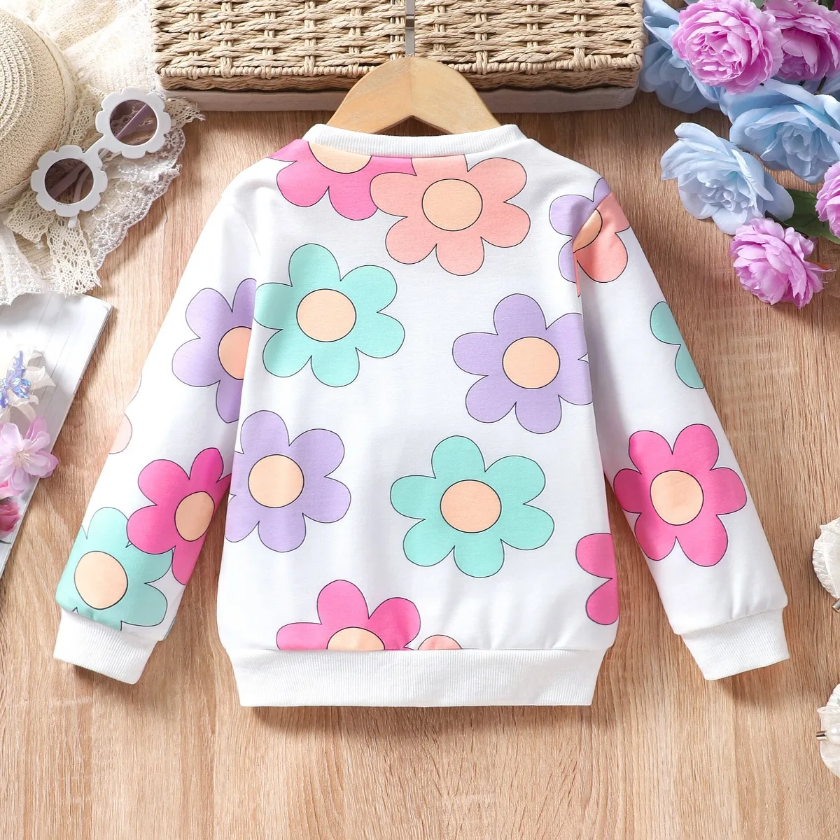 Camiseta infantil en estilo primaveral-otoñal